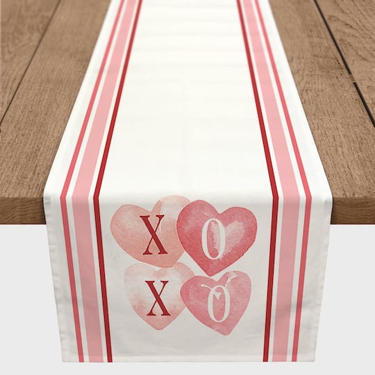 90" Poly Twill XOXO Hearts & Stripes Table Runner